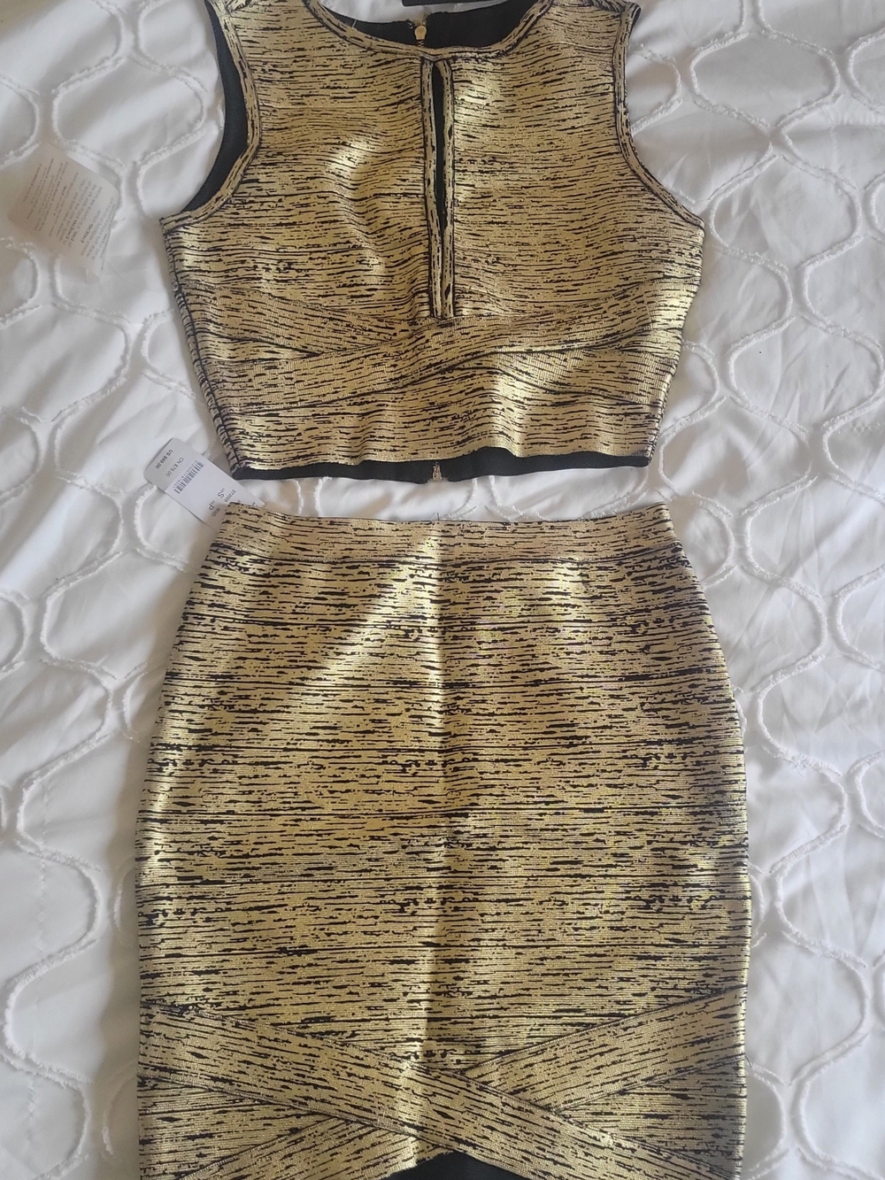 bebe Gold/Black Metallic Women’s Sleeveless Mini Combo- Slim Fit - Picture 2 of 6